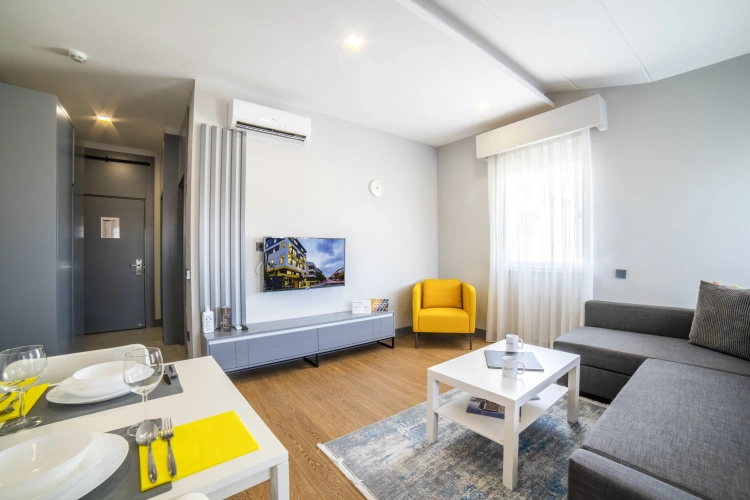 Deluxe Family room with balcony and with city view