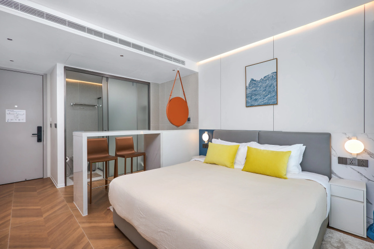 Sunshine Beach Studio Pool Access E130 Apartments