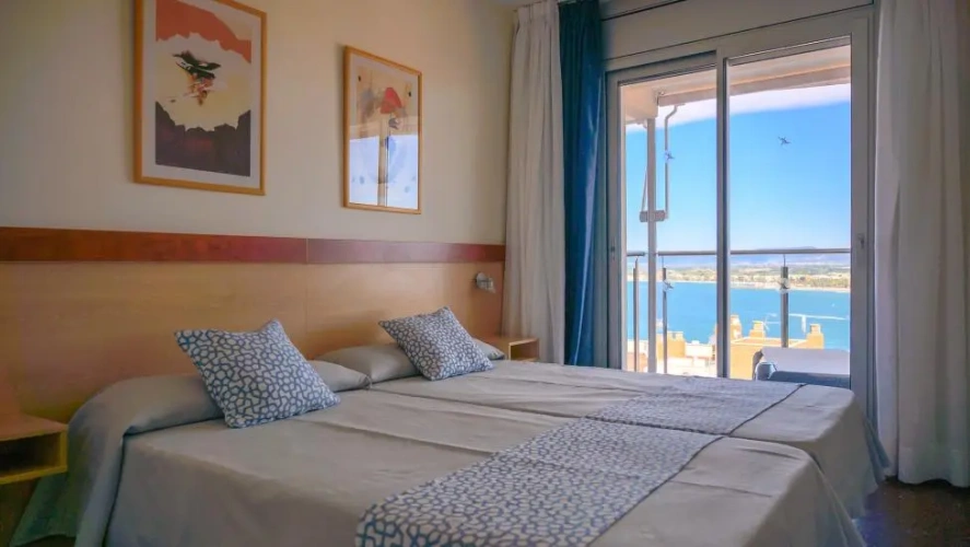 Studio with balcony and with sea view