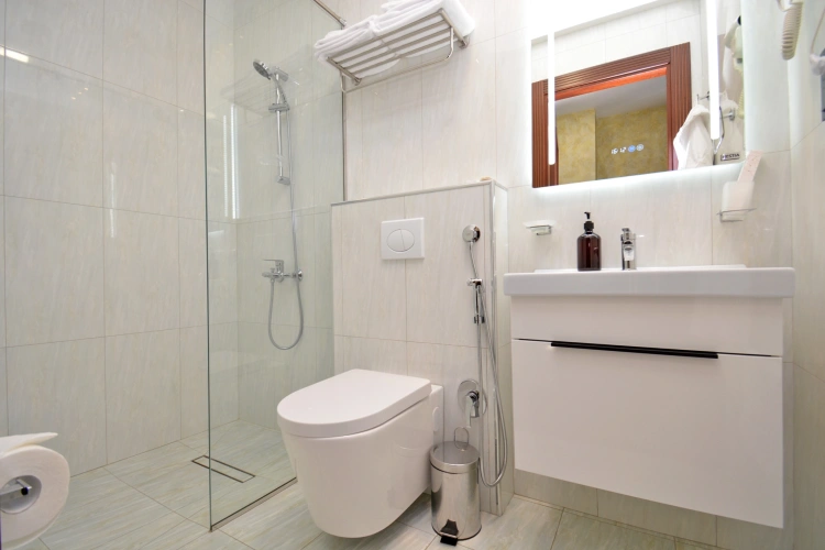 Deluxe Double room with city view