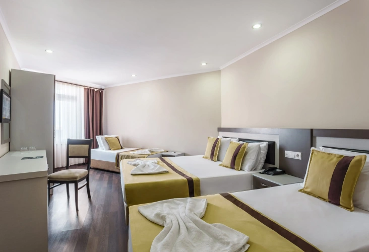 Standard Quadruple room