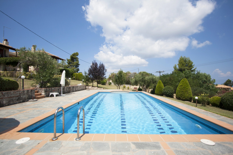 Bizmut Shared Pool Paliouri Villa
