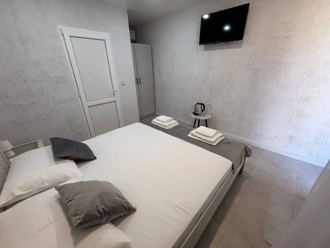 Amra Guest House