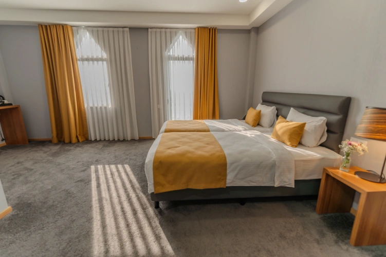 Standard Twin room with balcony