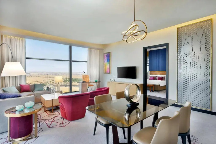 AlRayyan Hotel Doha, Curio Collection by Hilton