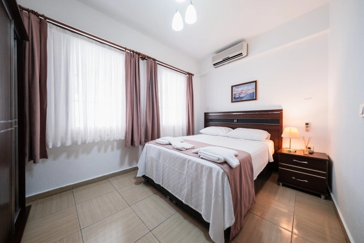 Standard Double room with city view