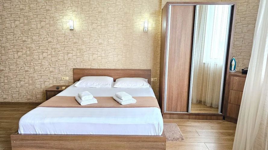 709 v 100 metrah ot morya Flat