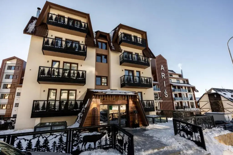 Hotel Aris