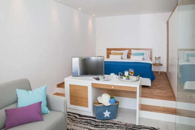 Superior Double room with balcony and with sea view