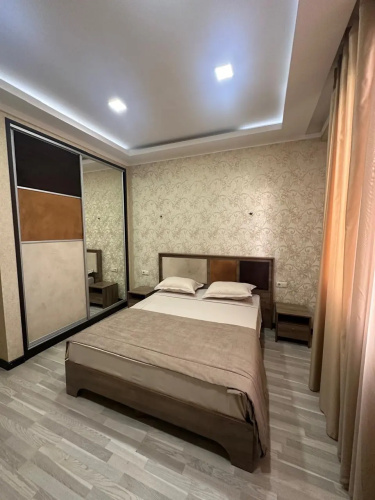 Republic Square Amiryan Flat