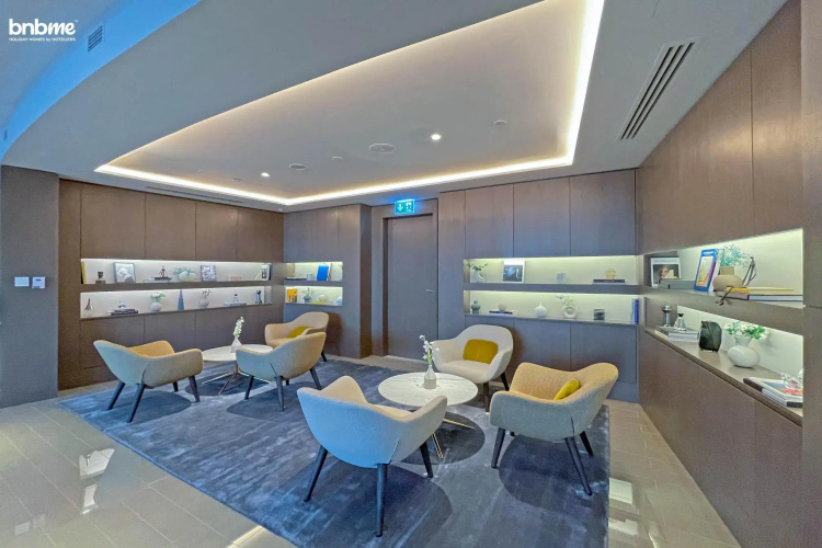 Bnbme, Opera Grand 2 BDR Apartments