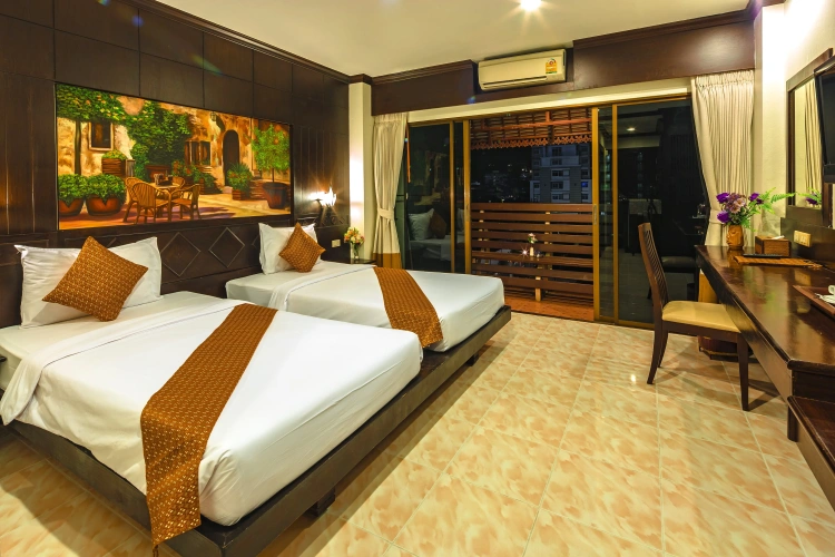 Deluxe Twin room with view