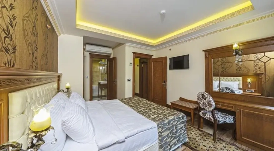 Standard Double room with view