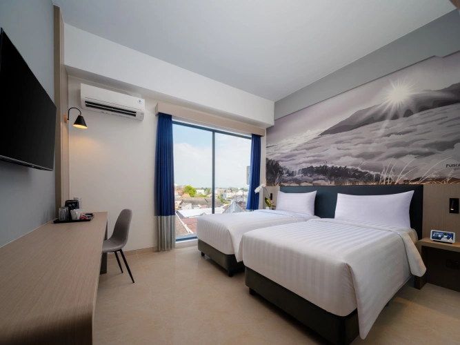 Superior Double room with city view
