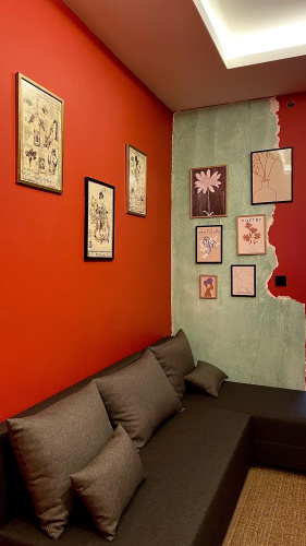 Rose Red Apartments