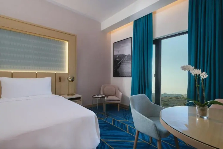 Standard room with city view