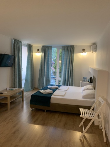 Triple room with balcony