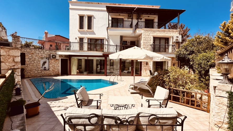 2 Bedrooms Luxury Villa with view