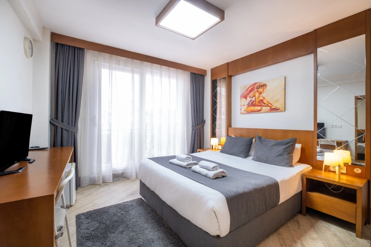 Standard Double room with view