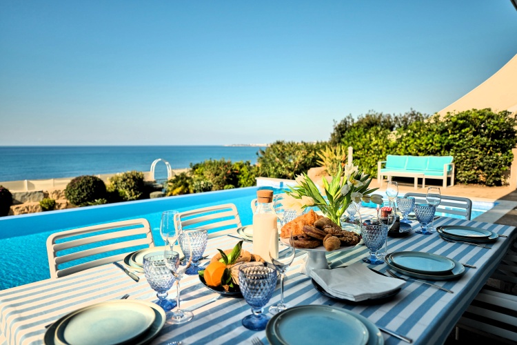 3 Bedrooms Luxury Villa with balcony
