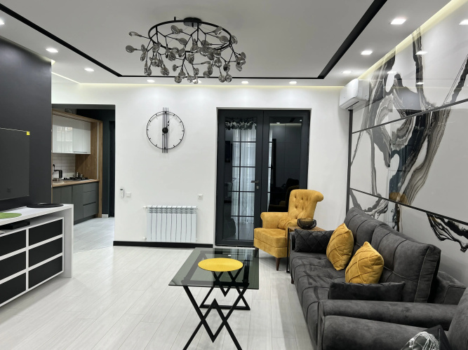 S Sovremennym Remontom ZA444 Flat