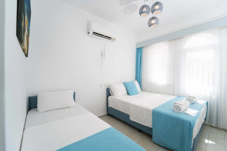 Grand Triple room with balcony and with view