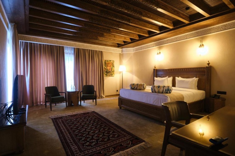Double Suite