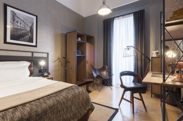 Deluxe Double room with view