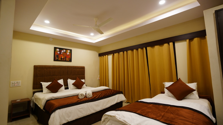 Deluxe Triple room with balcony