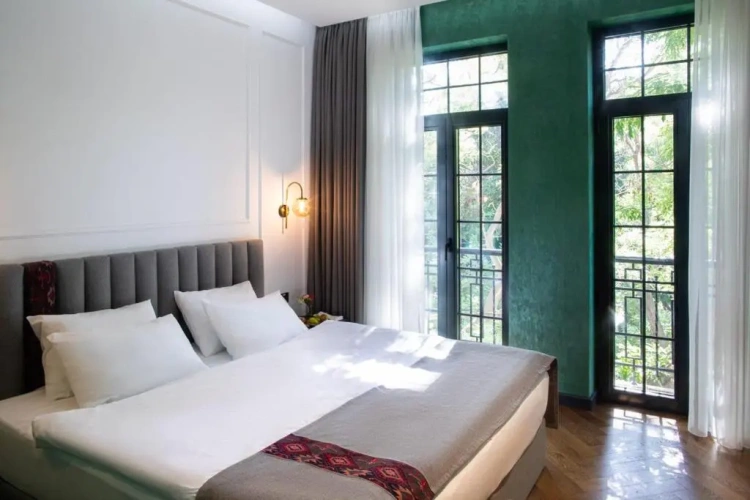 Standard Double room with park view