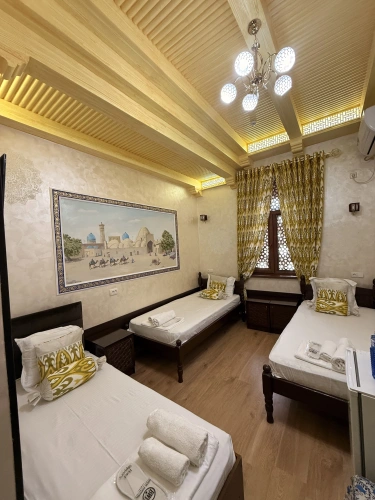 Superior Triple room with view