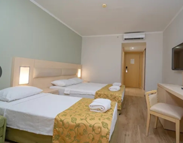 White Lilyum Hotel