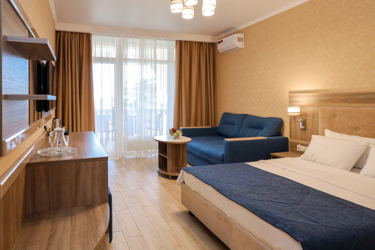 Полулюкс с балконом