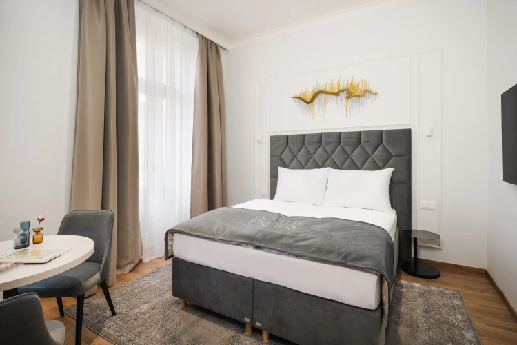 Comfort Double room with balcony and with courtyard view