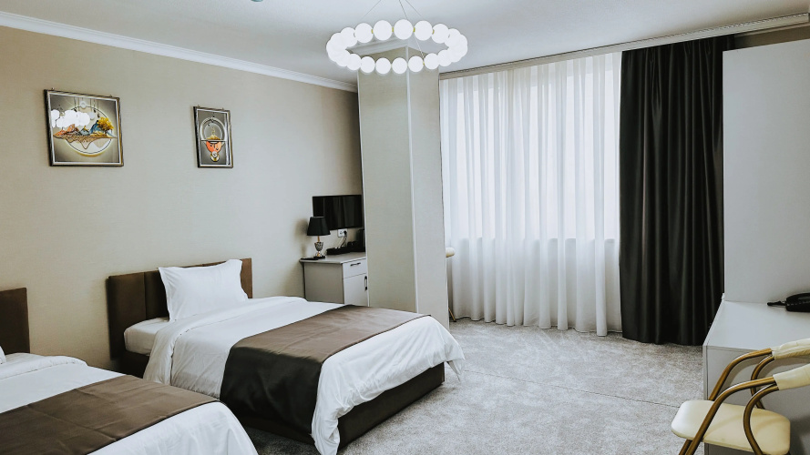 Hotel Tadzh Makhal