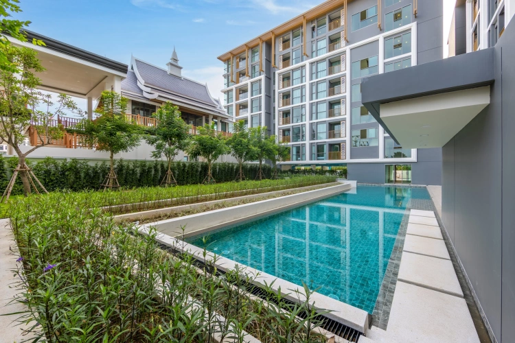 1 Bedroom Apartment with balcony and with garden view