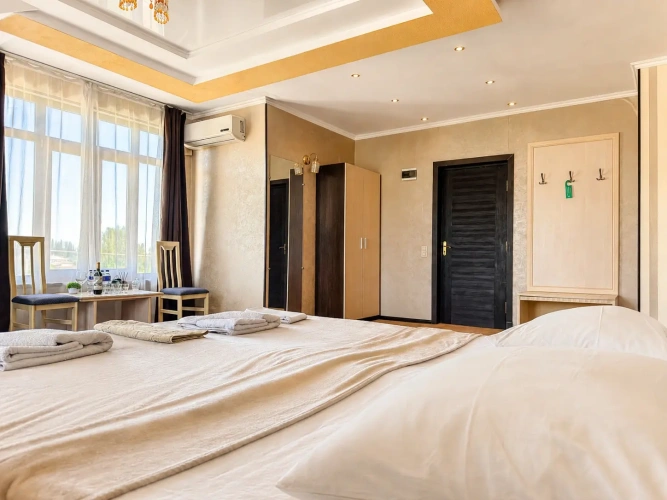 2 rooms Suite with balcony and with view
