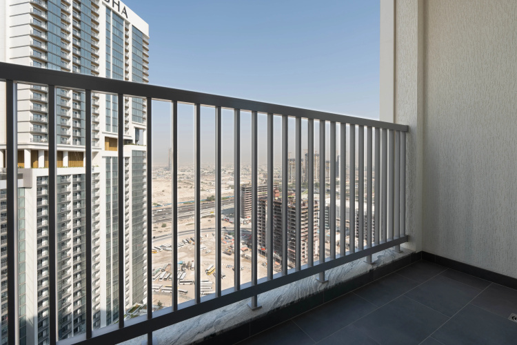 Premium 1BR Oasis – City Views & Pool Access Apartments