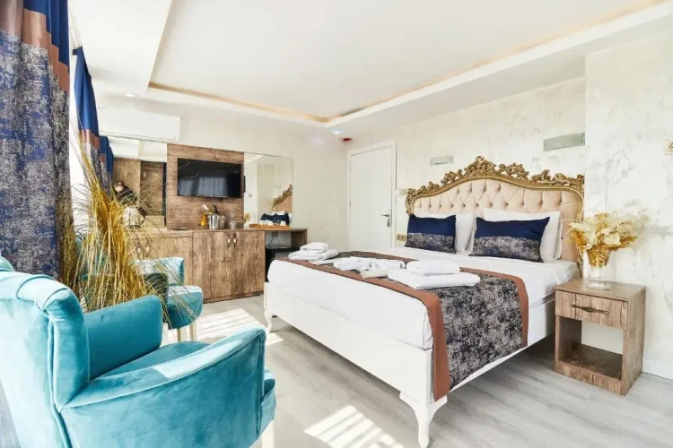 Deluxe Double room with balcony and with sea view