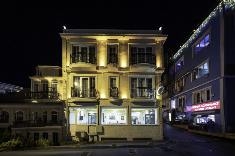 Basileus Hotel