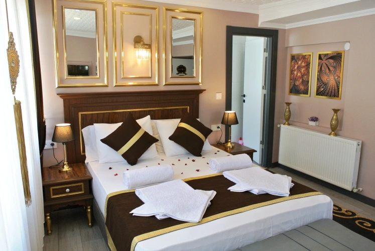 Junior Suite with balcony and with view