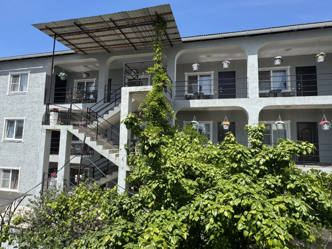 Izumrudny Guest house