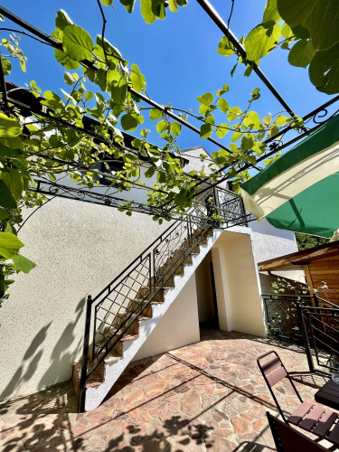 Gera Guest house