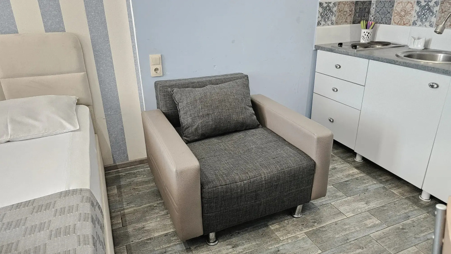 727 na beregu Chernogo morya Flat
