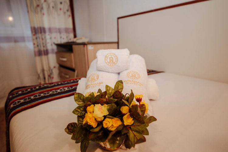 Avraham Hotel