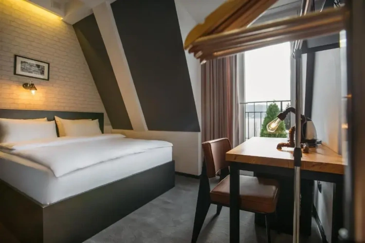 Economy Double room with balcony and with view