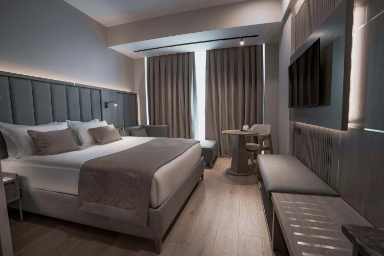 Standard Double room with city view
