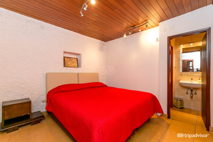 2 Bedrooms Bungalow