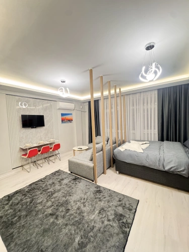 Deluxe Studio