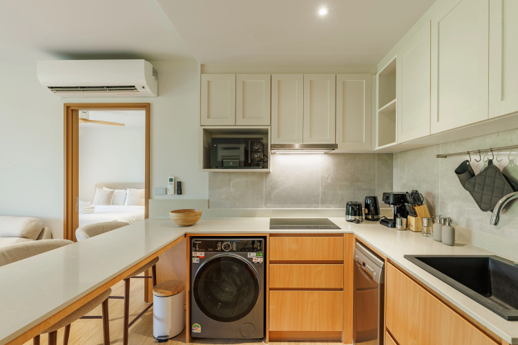 Family 2bd near beachside Apartment